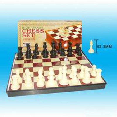 CHESS SET,