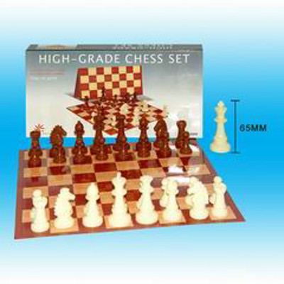 CHESS SET,