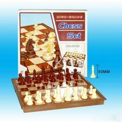 CHESS SET,
