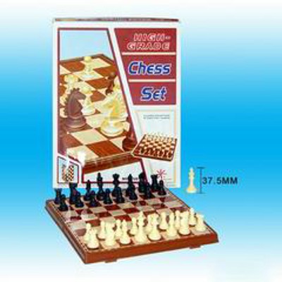 CHESS SET,