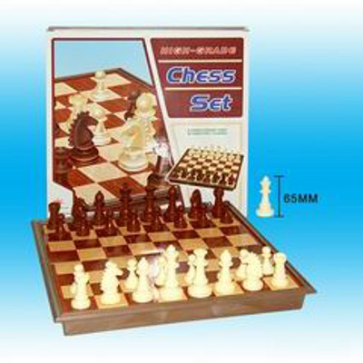 CHESS SET,