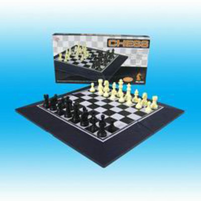 CHESS SET,