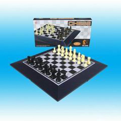 CHESS SET,