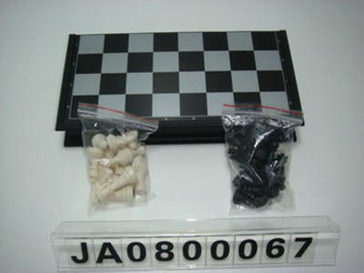 CHESS SET,