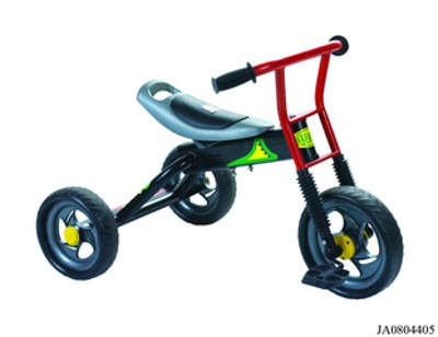 CHILDREN TRICYCLE,