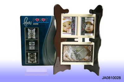 CLOCK AND PHOTO FRAME,