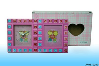 CLOCK AND PHOTO FRAME,