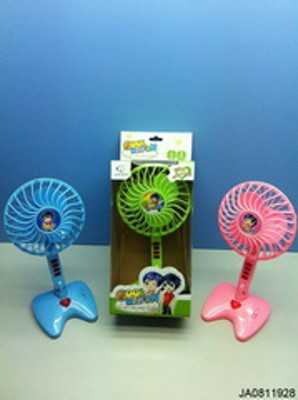 B/O FAN W/FLASH LIGHT,