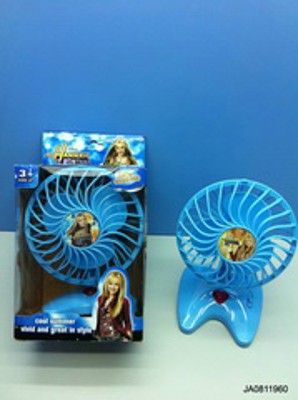 B/O FAN W/FLASH LIGHT,