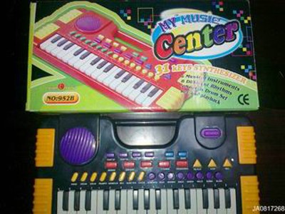 32 KEYS ELECTRONIC ORGAN,