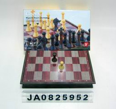 CHESS SET,