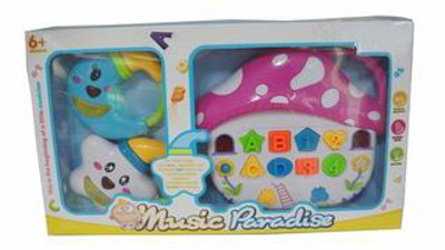 ELECTRONIC ORGAN W/LIGHT AND MUSIC,