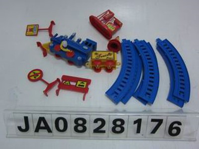 WIND UP TRAIN SET,