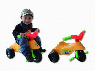 CHILDREN CAR,