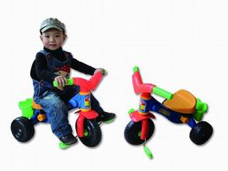 CHILDREN CAR,