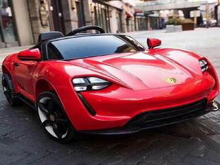 CHILDREN CAR W/CHARGER,
