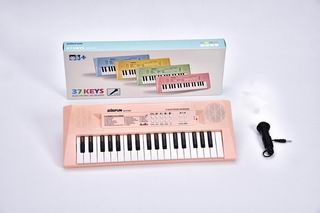 37 KEYS ELECTRONIC ORGAN W/MICROPHONE,
