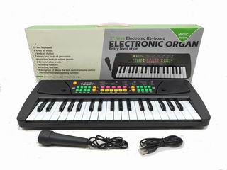 37 KEY ELECTRONIC ORGAN W/MICROPHONE,