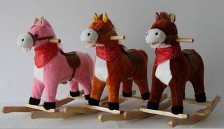 B/O WOODEN ROCKING HORSE W/MUSIC,