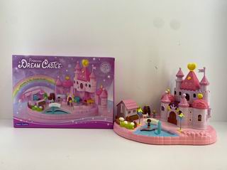 MAGNETIC CASTLE SET W/LIGHT & MUSIC,