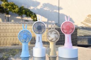 FAN W/LIGHT,