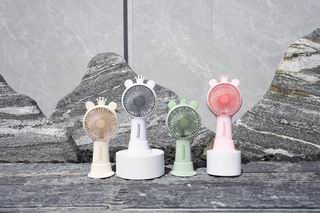 FAN W/LIGHT,