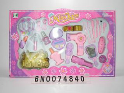 PRETTY SET. W/B,