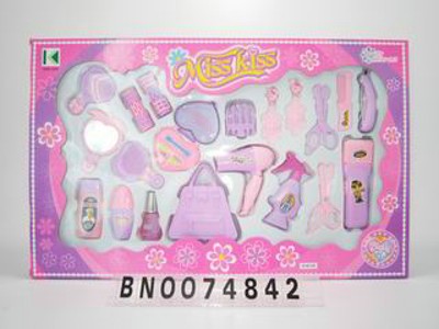 PRETTY SET. W/B,
