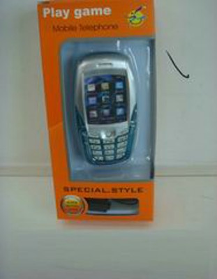 MOBLE PHONE W/BATTERY AND EARPLUG,